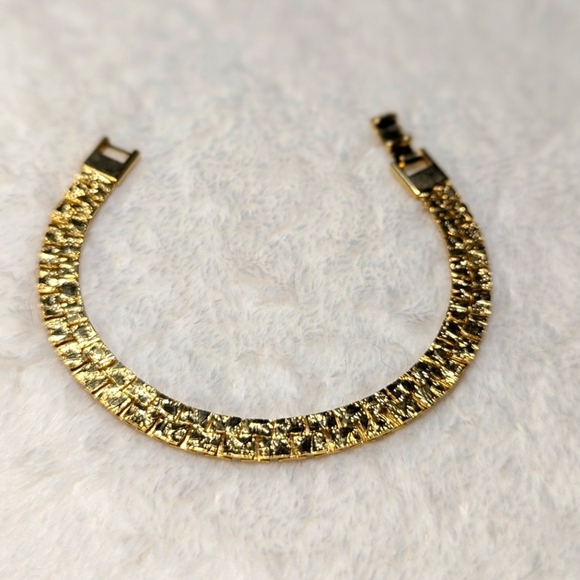 Vintage Women's Gold Plated Textured Bracelet - Picture 2 of 7